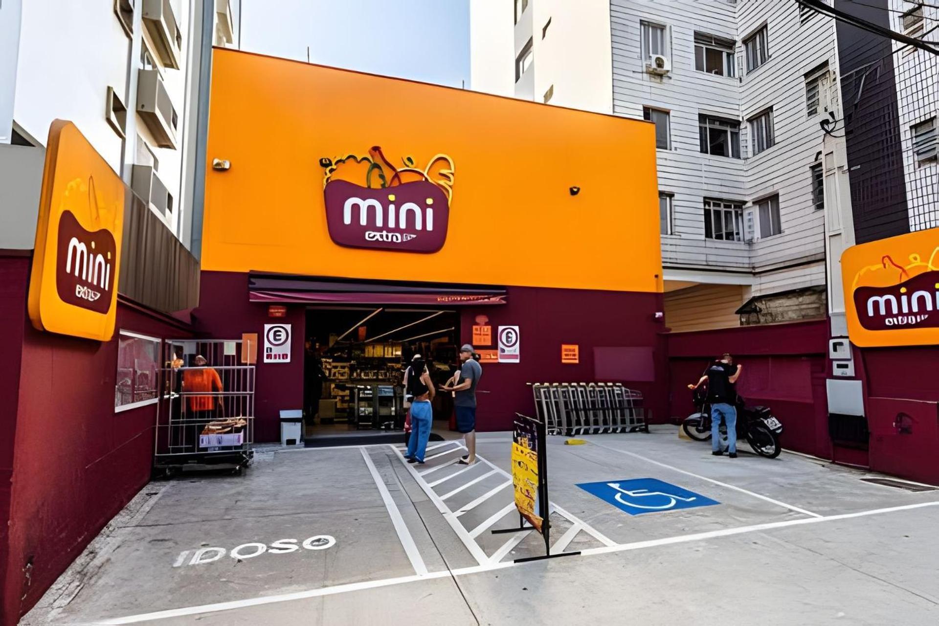 Vista Lateral Mar, Biquinha Sv, Estacionamento Gratis * Sao Vicente (Sao Paulo)
